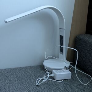 Ottlite wireless charger LED desk lamp with colour changing base